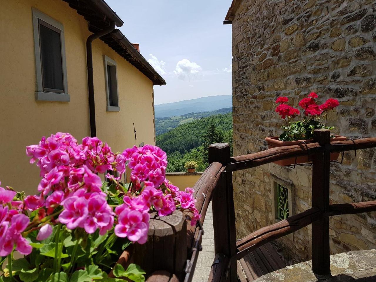 Borgo Tramonte Hotel Pratovecchio Exterior foto